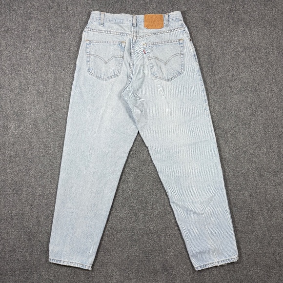Vintage Levis 560 Light Wash Blue Jeans Tapered Leg 28x30 High Rise 0600 - Picture 1 of 10